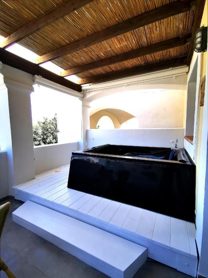 Relais Du Port Bed & Breakfast Santa Teresa Gallura Eksteriør bilde